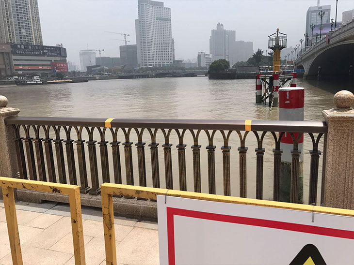 宁波三江口铜护栏安装案例|英华铜业